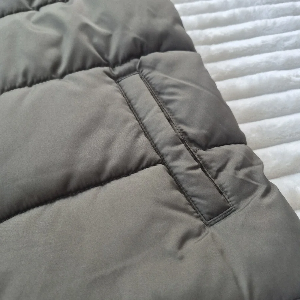 Old Navy Girls Puffer Vest Dark Olive Green Zip Quilted Sleeveless Size L 10-12